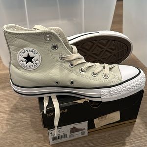 Converse - new buff /white leather sneakers